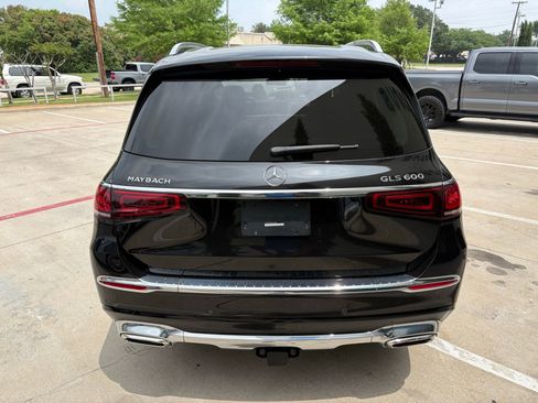 Used 2022 Mercedes-Benz Maybach GLS 600 4MATIC image 5
