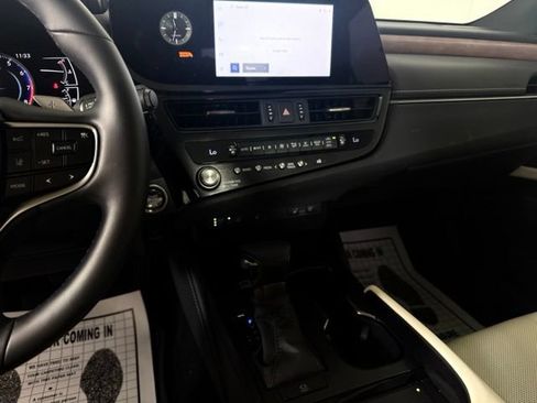 Used 2025 Lexus ES 350 w/ Premium Package FWD image 24