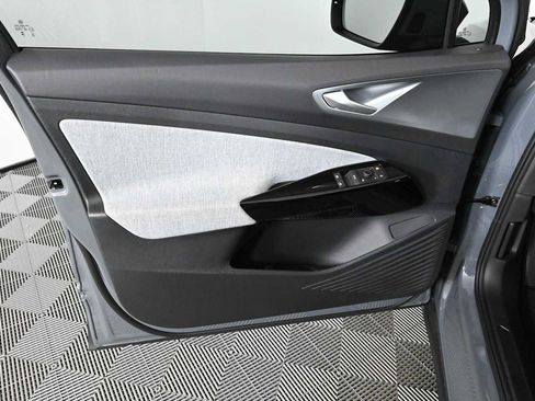 Certified 2023 Volkswagen ID.4 Pro RWD image 17