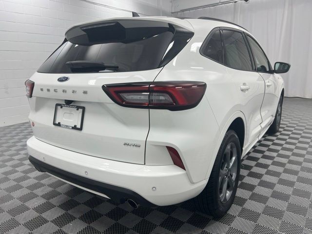 Used 2023 Ford Escape ST-Line w/ Tech Pack #1 AWD/4WD image 6