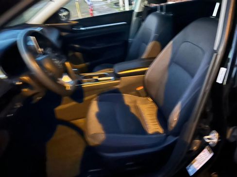 Used 2022 Nissan Altima 2.5 SV FWD image 5