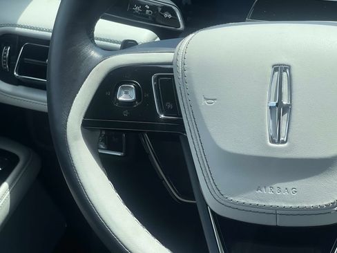Used 2026 Lincoln Aviator Reserve AWD/4WD image 12