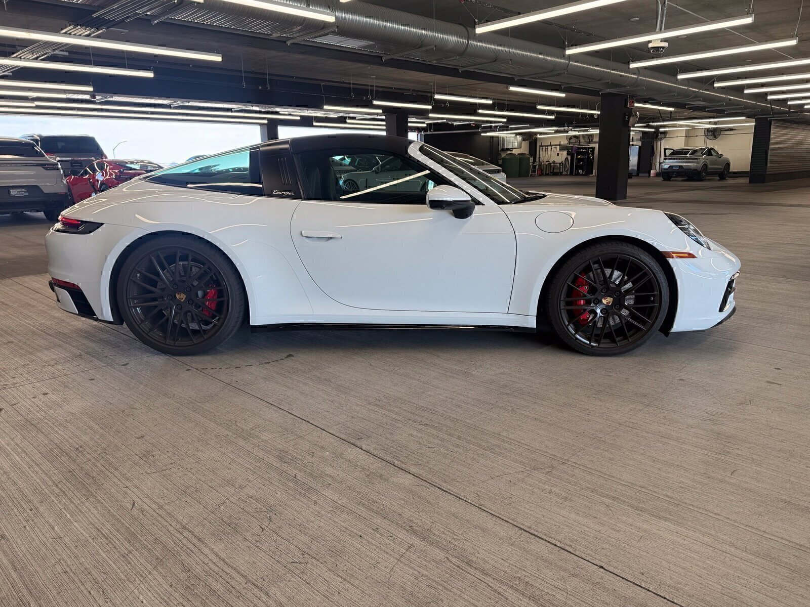 Certified 2021 Porsche 911 AWD/4WD image 5
