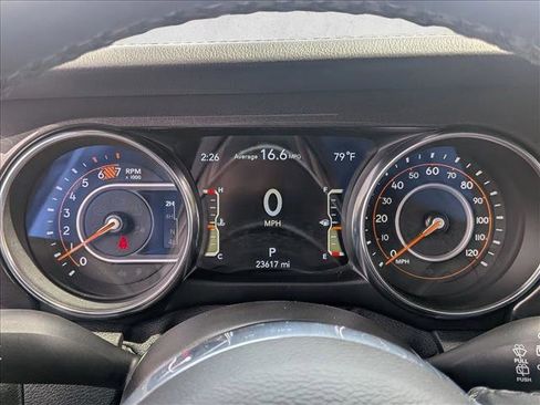 Used 2021 Jeep Wrangler Unlimited Sahara AWD/4WD image 11