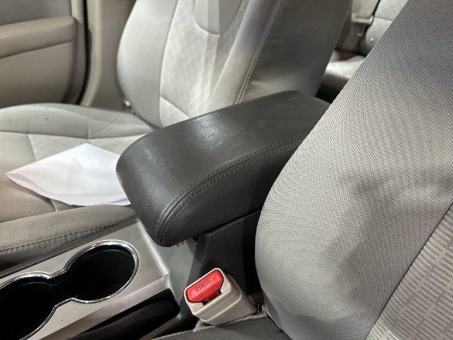 Used 2012 Ford Fusion SE FWD image 28