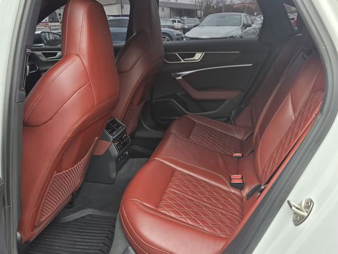 Used 2022 Audi S6 Premium Plus image 13