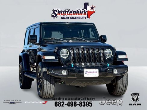 Used 2021 Jeep Wrangler Unlimited Sahara image 1