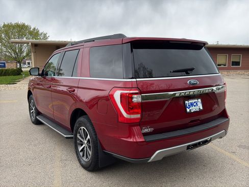 Used 2019 Ford Expedition XLT w/ Equipment Group 202A AWD/4WD image 12