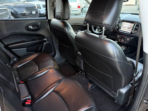 Used 2019 Jeep Compass Limited AWD/4WD image 17