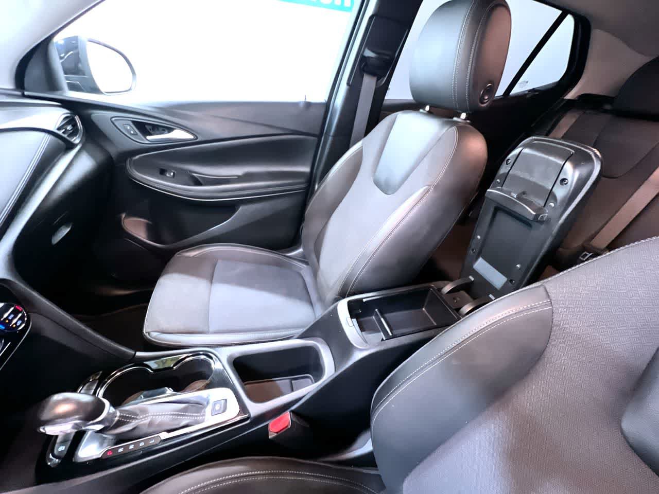 Used 2021 Buick Encore GX Select w/ Sport Touring Package FWD image 29