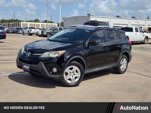 Used 2014 Toyota RAV4 LE FWD image 1