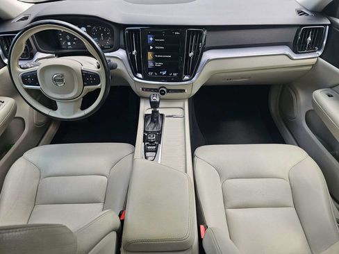 Used 2020 Volvo S60 T6 Momentum AWD/4WD image 16