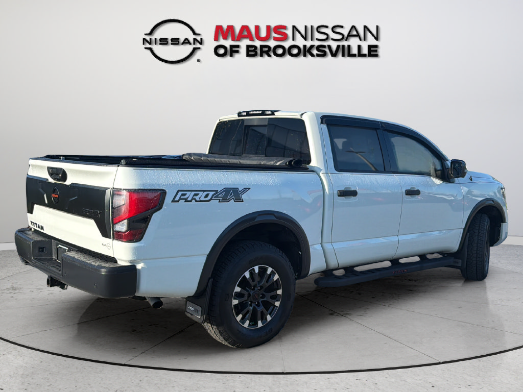Used 2021 Nissan Titan PRO-4X w/ Pro-4x Convenience Package AWD/4WD image 12