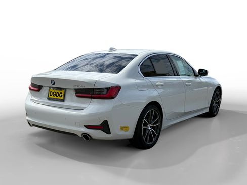 Used 2021 BMW 330e w/ Driving Assistance Package RWD image 5