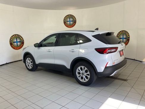 Used 2025 Ford Escape Active AWD/4WD image 22