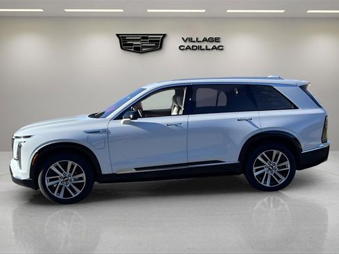 New 2026 Cadillac Vistiq Luxury image 2