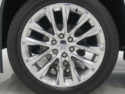 Used 2020 Cadillac Escalade Luxury RWD image 28