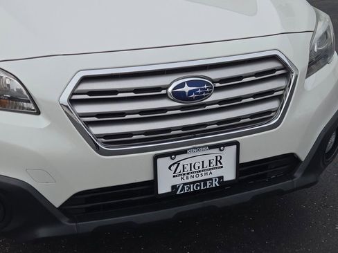 Used 2017 Subaru Outback 2.5i Premium image 5