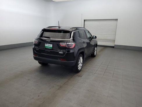 Used 2023 Jeep Compass Latitude AWD/4WD image 9