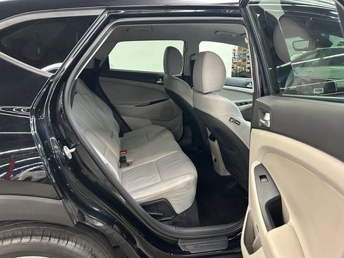 Used 2020 Hyundai Tucson Sport FWD image 13