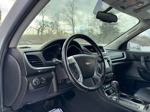 Used 2016 Chevrolet Traverse LT image 14