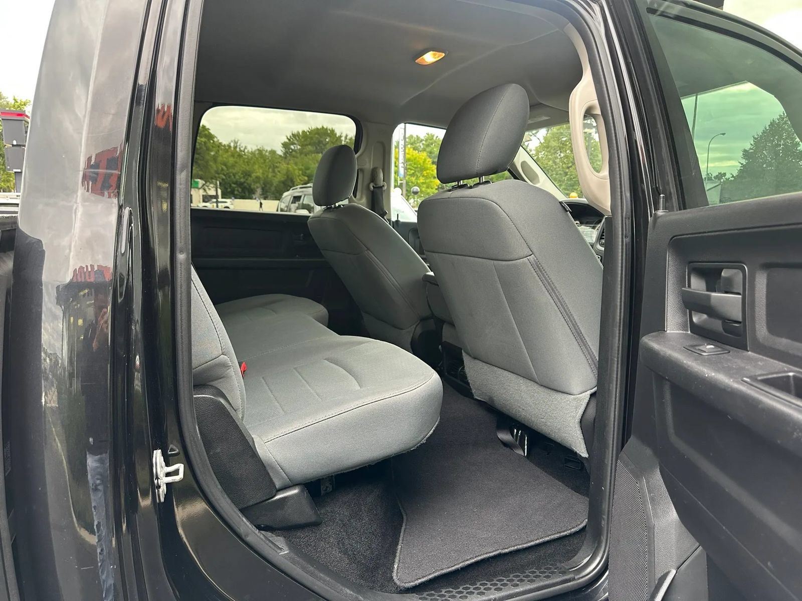 Used 2016 RAM 1500 Express AWD/4WD image 13