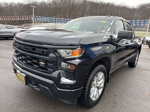 Used 2023 Chevrolet Silverado 1500 Custom image 10