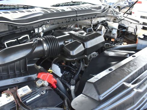 Used 2017 Ford F250 XL w/ Power Equipment Group AWD/4WD image 17
