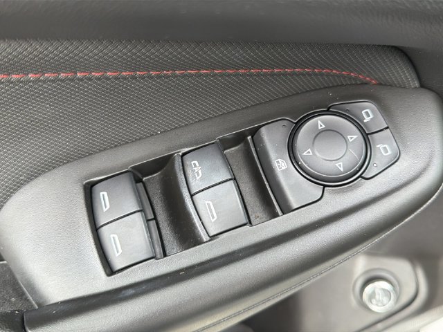 Used 2025 Chevrolet TrailBlazer RS w/ Convenience Package FWD image 32