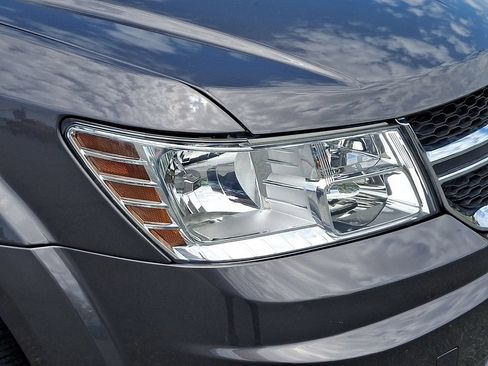 Used 2018 Dodge Journey SE w/ Popular Equipment Group FWD image 9