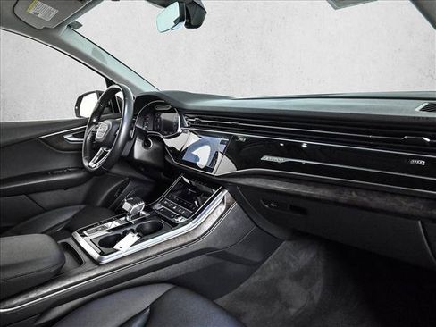 Used 2020 Audi Q7 3.0T Premium Plus w/ Premium Plus Package AWD/4WD image 24