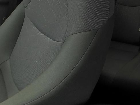 Used 2025 Toyota RAV4 XLE AWD/4WD image 12