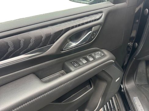 Used 2022 GMC Yukon Denali w/ Denali Premium Package image 21