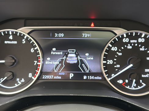 Used 2023 Nissan Pathfinder SL w/ SL Premium Package AWD/4WD image 16