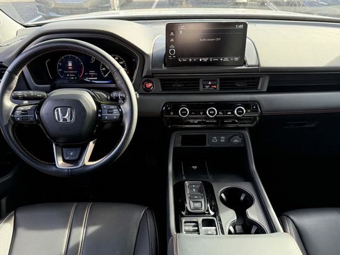 Certified 2024 Honda Pilot TrailSport image 21