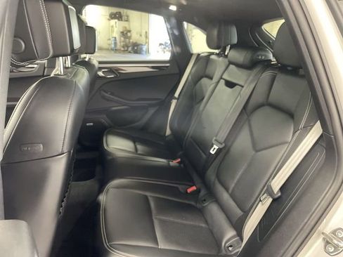Used 2023 Porsche Macan Turbo AWD/4WD image 23