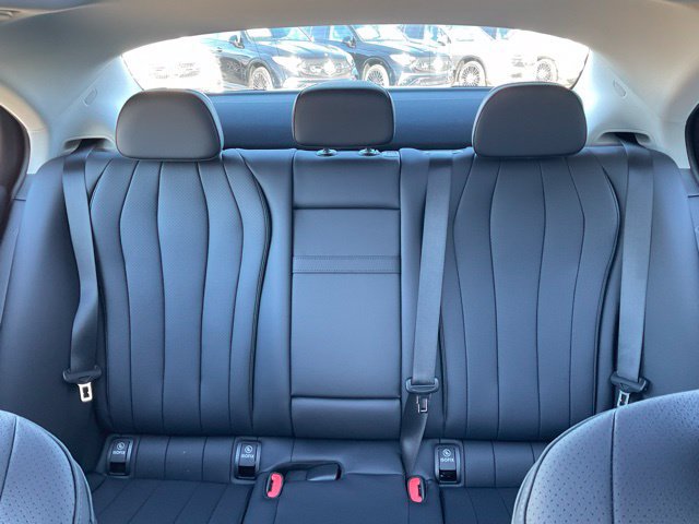 Used 2025 Mercedes-Benz E 350 4MATIC Sedan image 34
