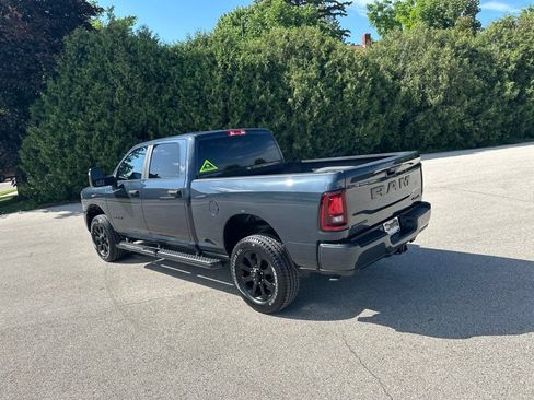 Used 2025 RAM 2500 Big Horn AWD/4WD image 4