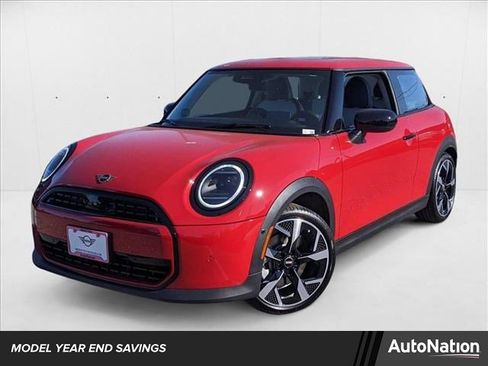 Used 2025 MINI Cooper 2-Door Hardtop image 1