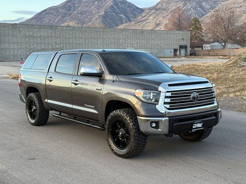 Used 2018 Toyota Tundra Limited w/ Limited Premium Package AWD/4WD image 2
