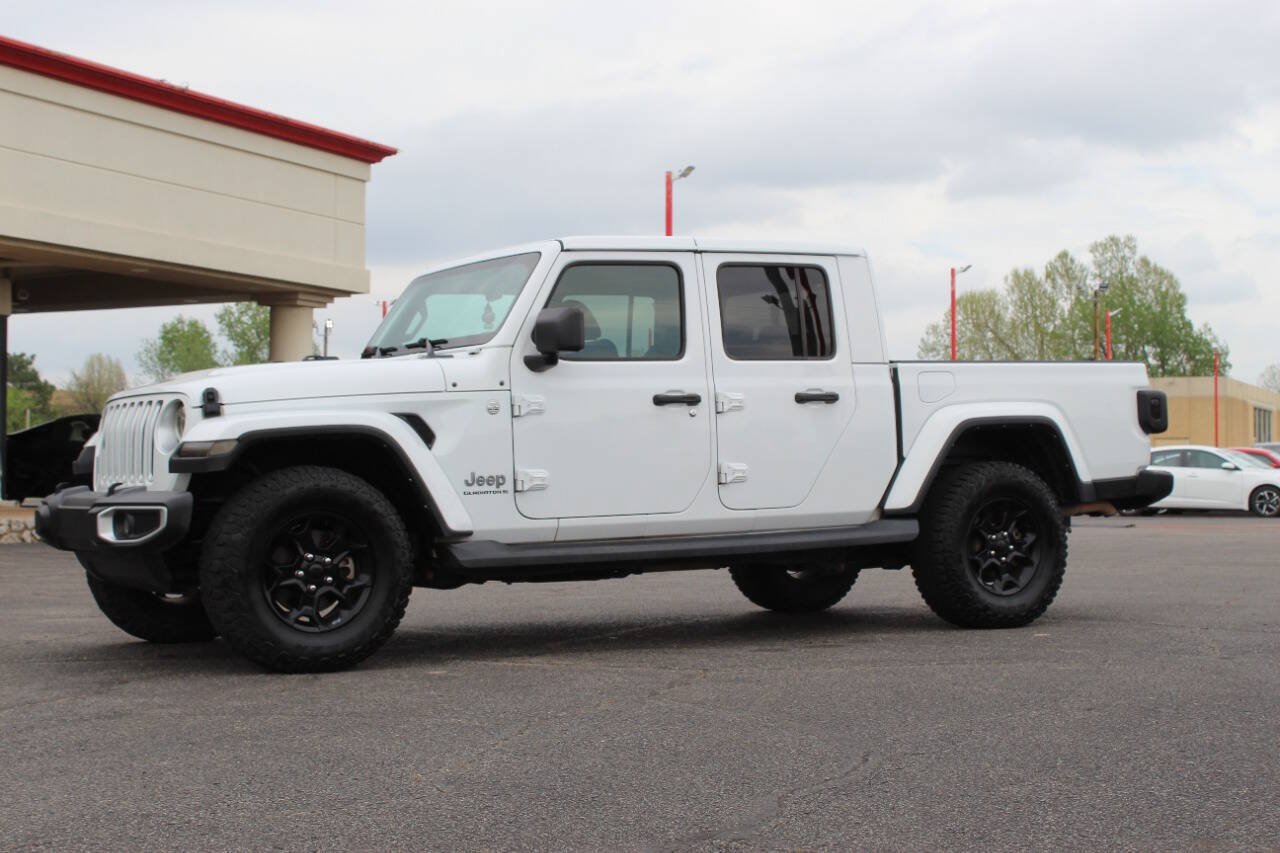 Used 2023 Jeep Gladiator Overland w/ Cold Weather Group AWD/4WD image 6