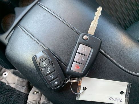 Used 2019 Nissan Rogue FWD image 23