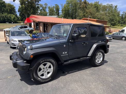 Used 2008 Jeep Wrangler X AWD/4WD image 1