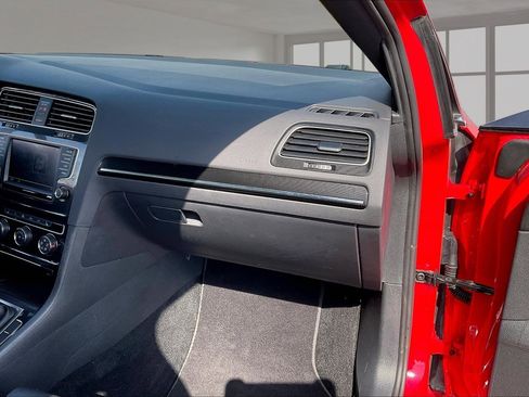 Used 2017 Volkswagen GTI Sport image 26