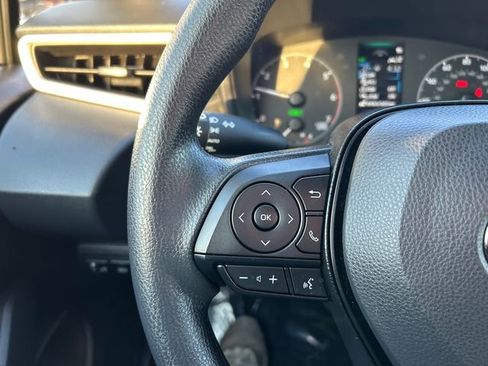 Certified 2025 Toyota Corolla LE image 17