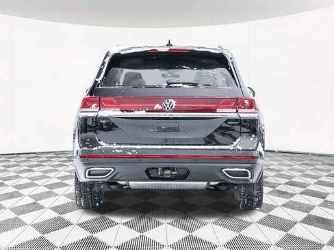 New 2026 Volkswagen Atlas SE image 16