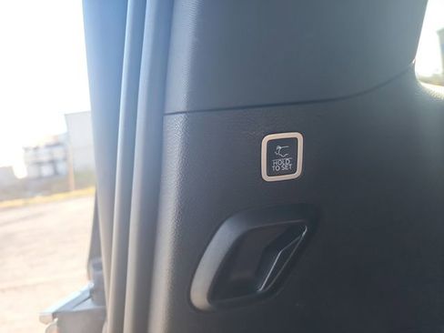 Used 2023 Jeep Wagoneer 4WD image 16