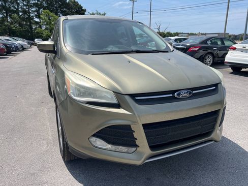 Used 2013 Ford Escape SE w/ Class II Trailer Tow Pkg AWD/4WD image 4