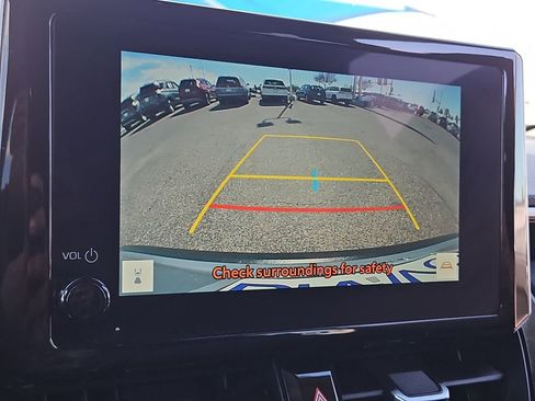 Used 2025 Toyota Corolla Cross XLE image 15