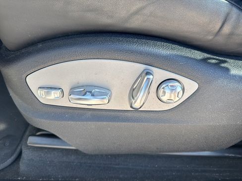 Used 2022 Porsche Macan S image 24